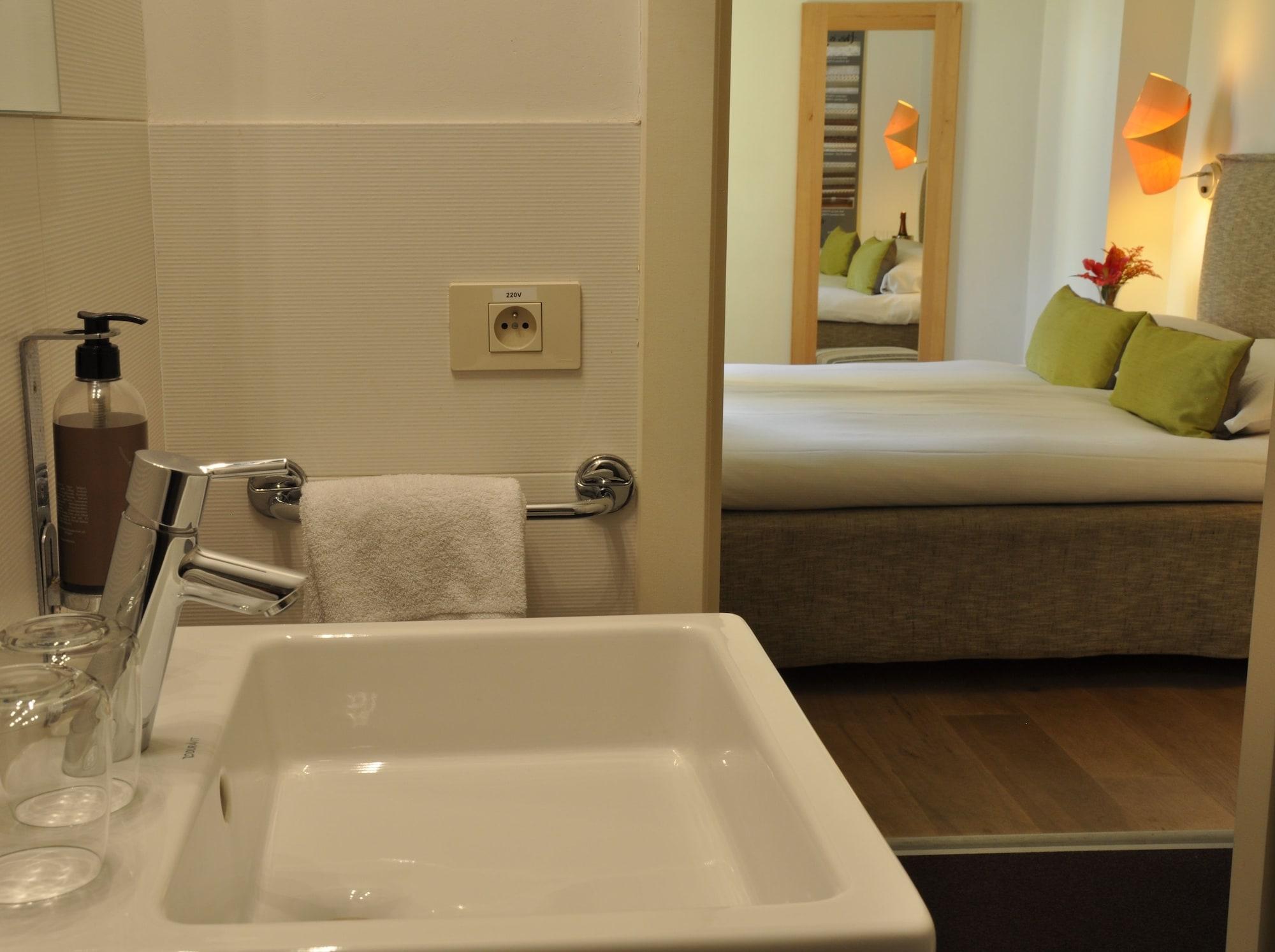 Trip Inn Eden Antwerpen Экстерьер фото