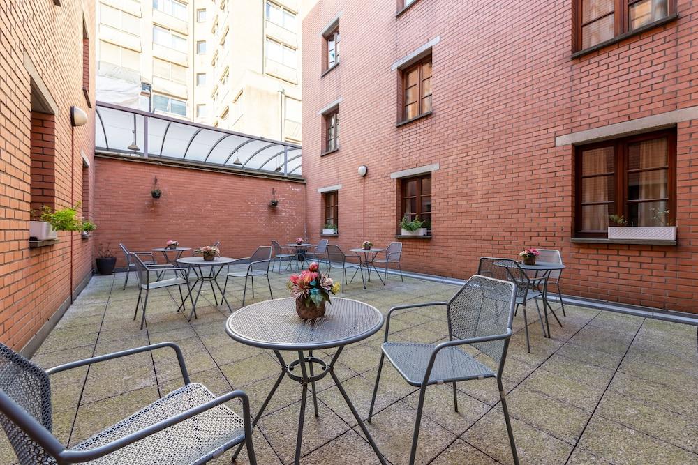Trip Inn Eden Antwerpen Экстерьер фото